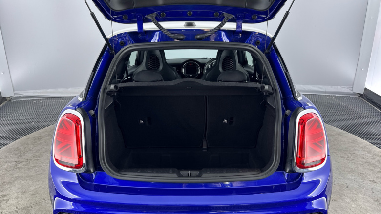 MINI Hatchback 2.0 Cooper S Sport II 3dr Petrol Hatchback